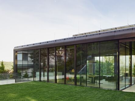 GT residence with intelligent electric shutters