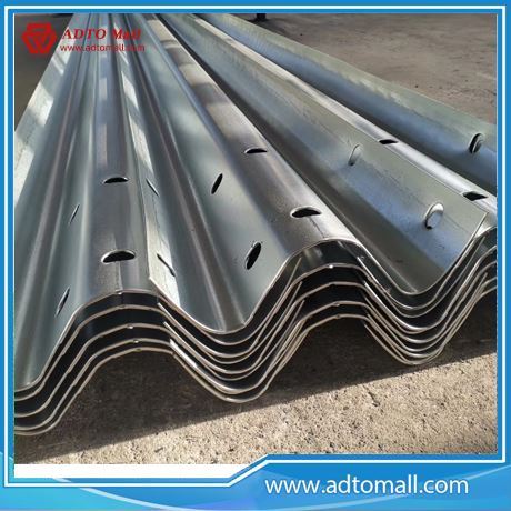 Picture of Painted Corrugated Highway Steel Guardrail