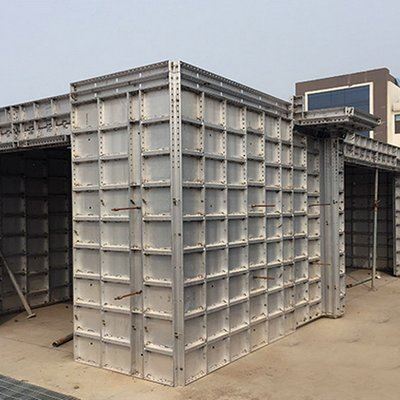 Performance Comparison of Aluminum Formwork and Wooden Formwork