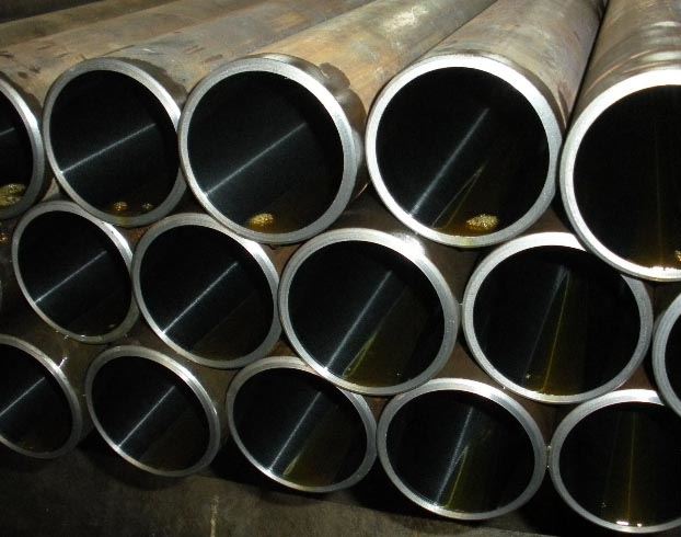 Carbon Steel Pipe vs Galvanized Steel Pipe